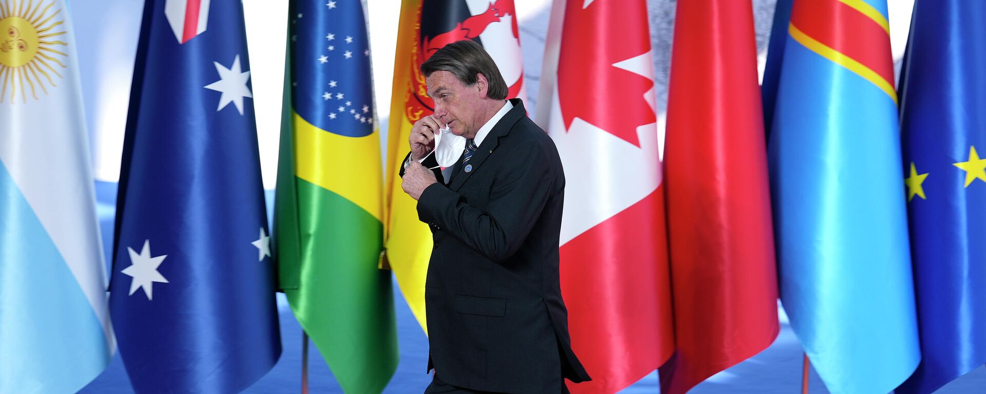 Presidente Jair Bolsonaro chega à cúpula do G20 em Roma, na Itália, em 30 de outubro de 2021 - Sputnik Brasil, 1920, 24.10.2022