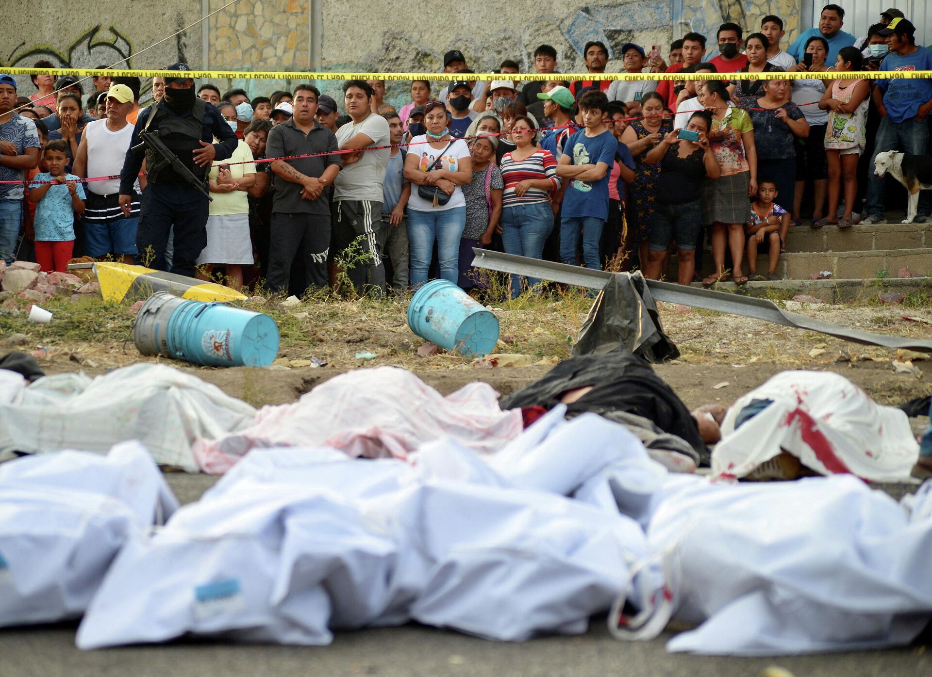 Corpos de migrantes falecidos no acidente com caminhão no estado mexicano de Chiapas, 9 de dezembro de 2021 - Sputnik Brasil, 1920, 10.12.2021
