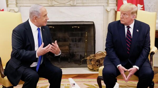 Presidente Donald Trump se reúne com primeiro-ministro israelense Benjamin Netanyahu no Salão Oval, terça-feira, 15 setembro, 2020, na Casa Branca, em Washington - Sputnik Brasil