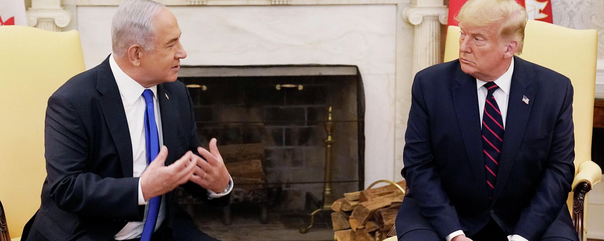 Presidente Donald Trump se reúne com primeiro-ministro israelense Benjamin Netanyahu no Salão Oval, terça-feira, 15 setembro, 2020, na Casa Branca, em Washington - Sputnik Brasil, 1920, 10.12.2021