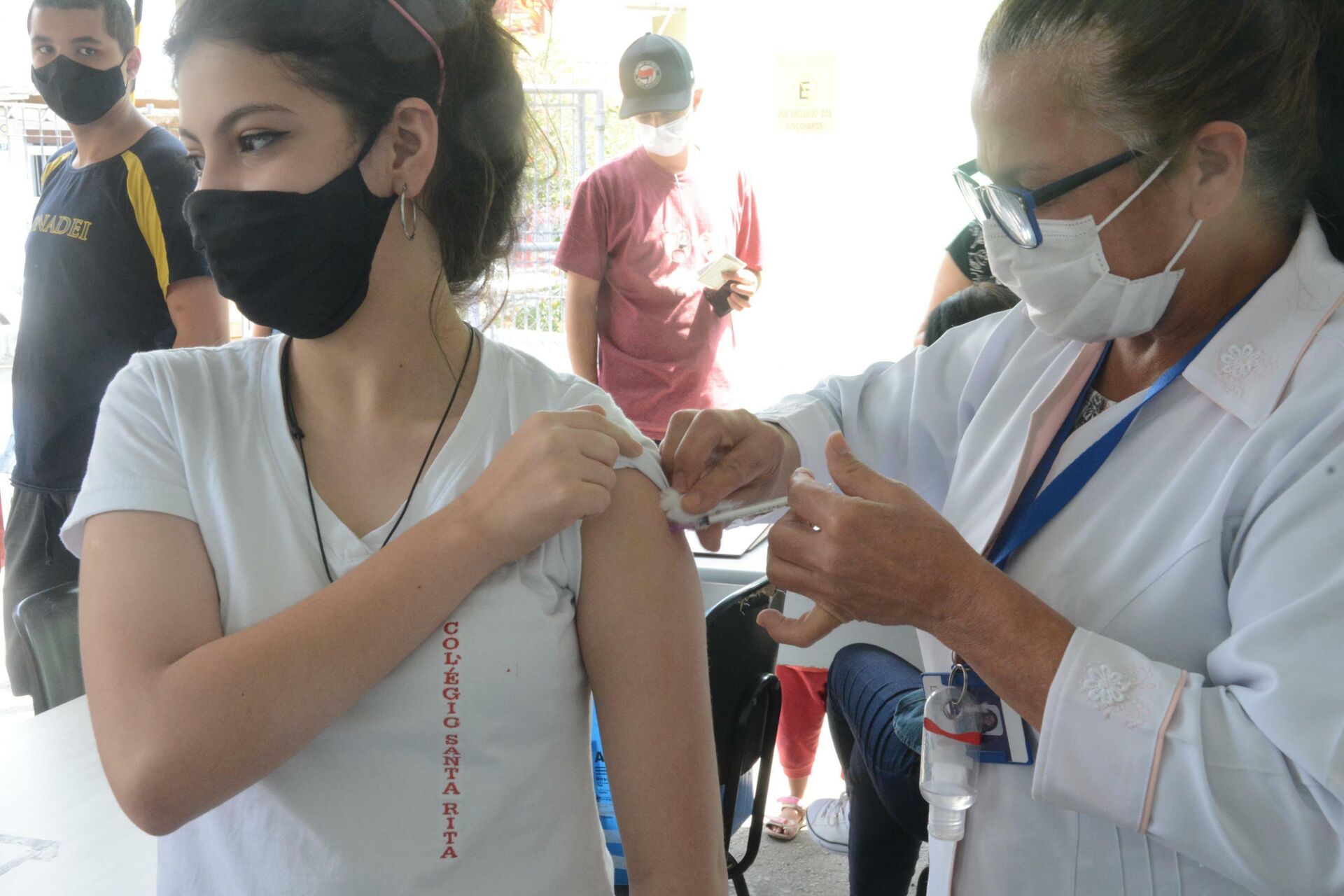  Vacinação contra a Covid-19 na UBS Vila Rio de Janeiro em Guarulhos SP, 16 de novembro de 2021  - Sputnik Brasil, 1920, 22.12.2021