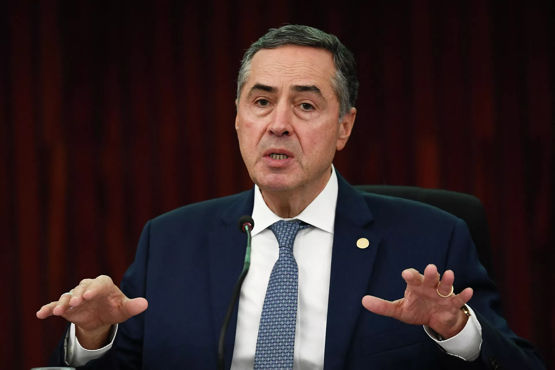 O ministro Luís Roberto Barroso, do Supremo Tribunal Federal (STF), em Brasília, no dia 22 de novembro de 2021 - Sputnik Brasil, 1920, 17.10.2023