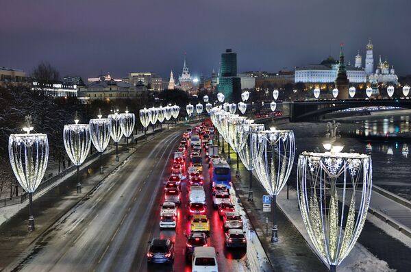 Trânsito no centro de Moscou, perto do Kremlin. - Sputnik Brasil