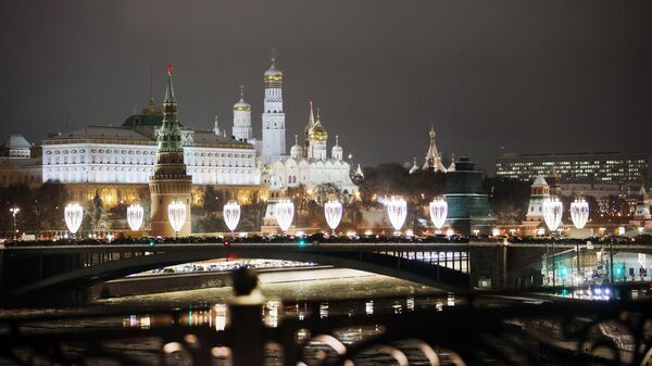 Grande Palácio do Kremlin e Catedral dos Arcanjos no Kremlin de Moscou, Rússia - Sputnik Brasil