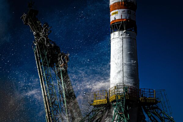 Lançamento de foguete com a espaçonave Soyuz MS-19 a partir da plataforma de lançamento Vostok №31 do cosmódromo de Baikonur, 5 de outubro de 2021, com atores russos a bordo para fazer um filme no espaço. - Sputnik Brasil