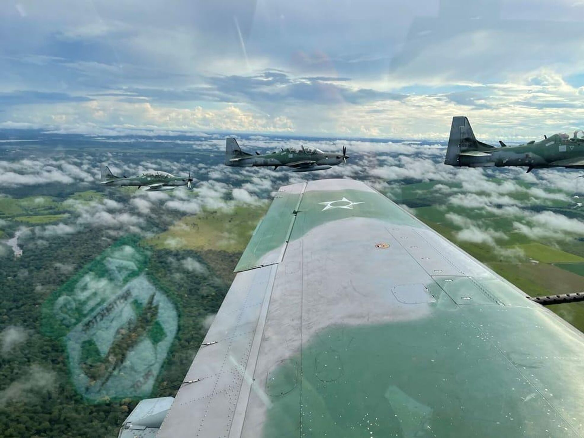 Aviões da Força Aérea Brasileira (FAB) em intercâmbio com a Força Aérea dos EUA (USAF), na base aérea de Porto Velho (BAPV), em Rondônia - Sputnik Brasil, 1920, 22.12.2021