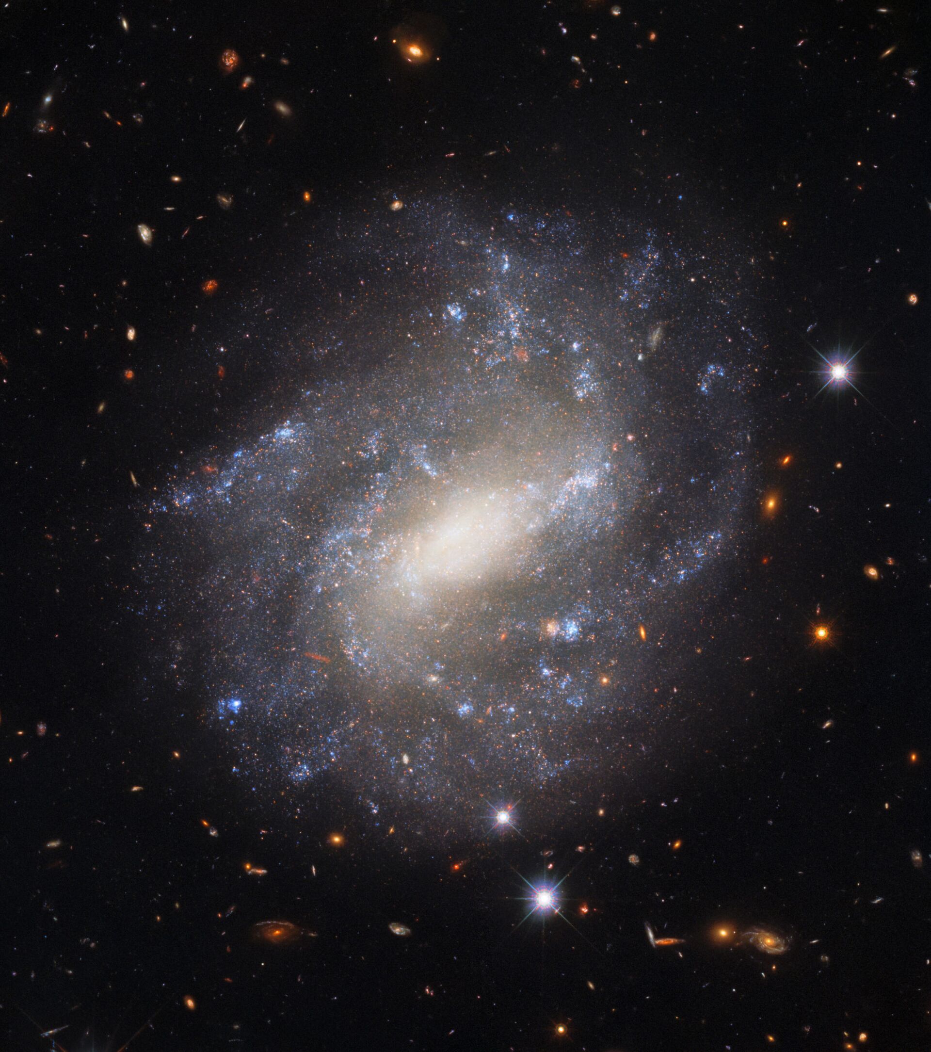Galáxia espiral UGC 9391 - Sputnik Brasil, 1920, 27.12.2021