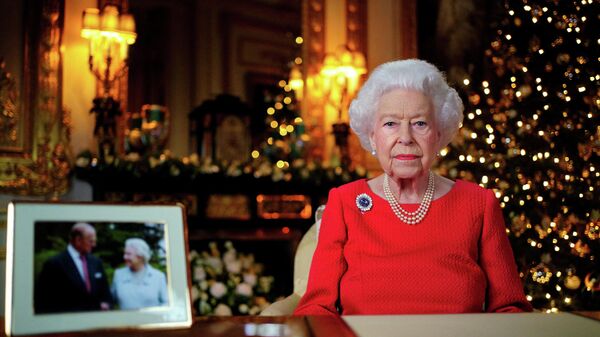 Rainha Elizabeth II durante seu discurso anual de Natal no Castelo de Windsor, Reino Unido, 23 de dezembro de 2021 - Sputnik Brasil