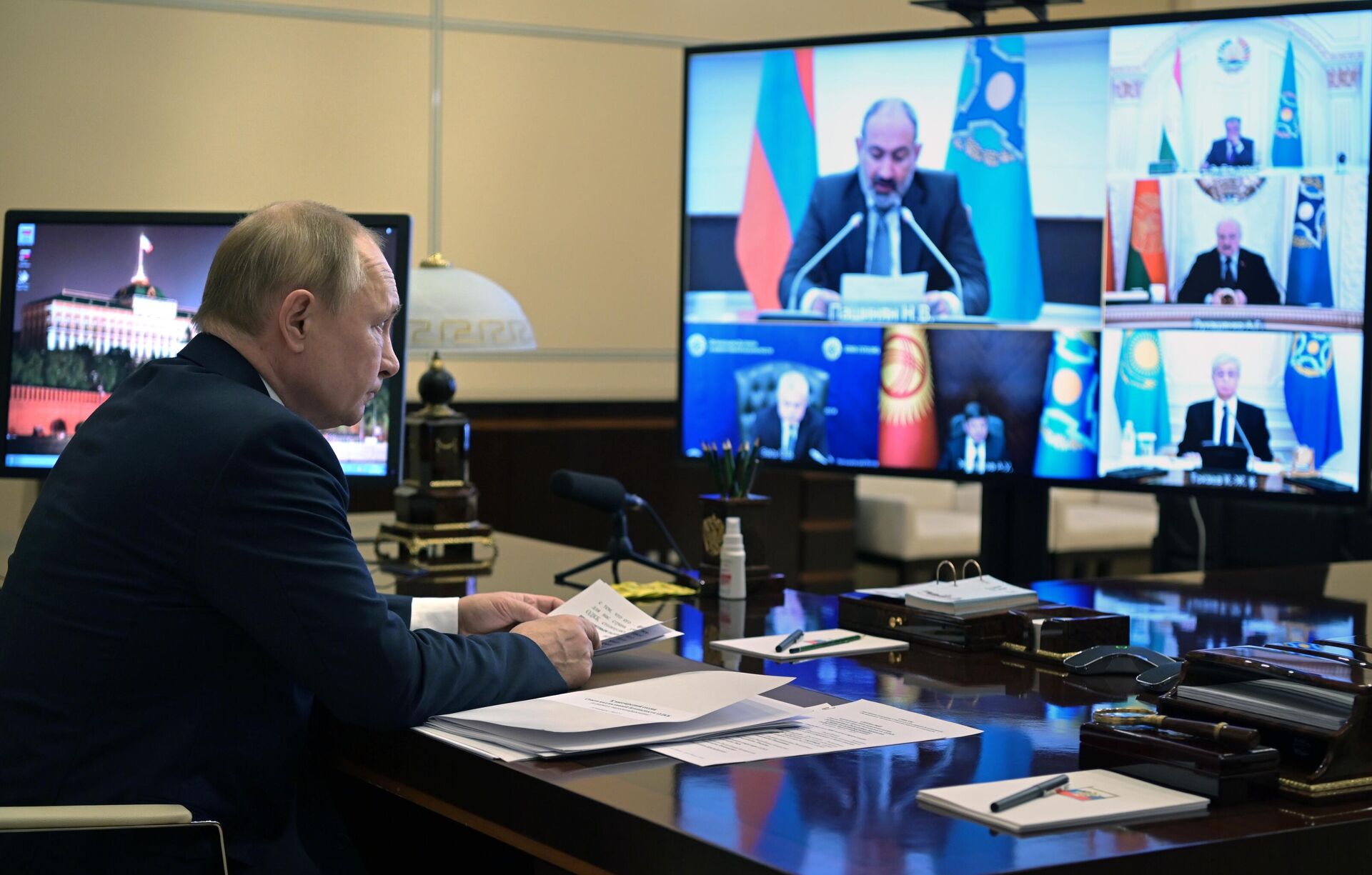 Presidente russo Vladimir Putin durante a videoconferência da sessão extraordinária da CSTO, 10 de janeiro de 2022 - Sputnik Brasil, 1920, 10.01.2022