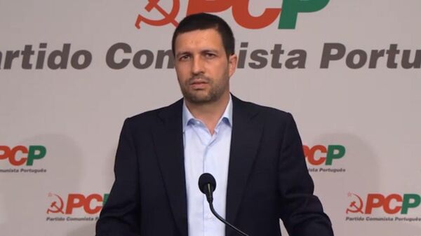 João Ferreira, que concorre a uma vaga como deputado, já foi candidato a presidente e eurodeputado pelo PCP - Sputnik Brasil