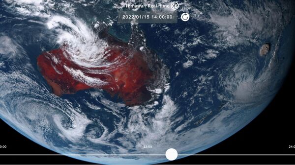 Vulcão submarino Hunga Tonga-Hunga Ha'apai entrou em erupção nesta imagem de satélite tirada pelo Himawari-8, um satélite meteorológico japonês operado pela Agência Meteorológica do Japão, em 15 de janeiro de 2022 - Sputnik Brasil