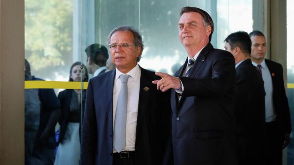 Presidente da República Jair Bolsonaro durante reunião com o ministro da Economia Paulo Guedes - Sputnik Brasil