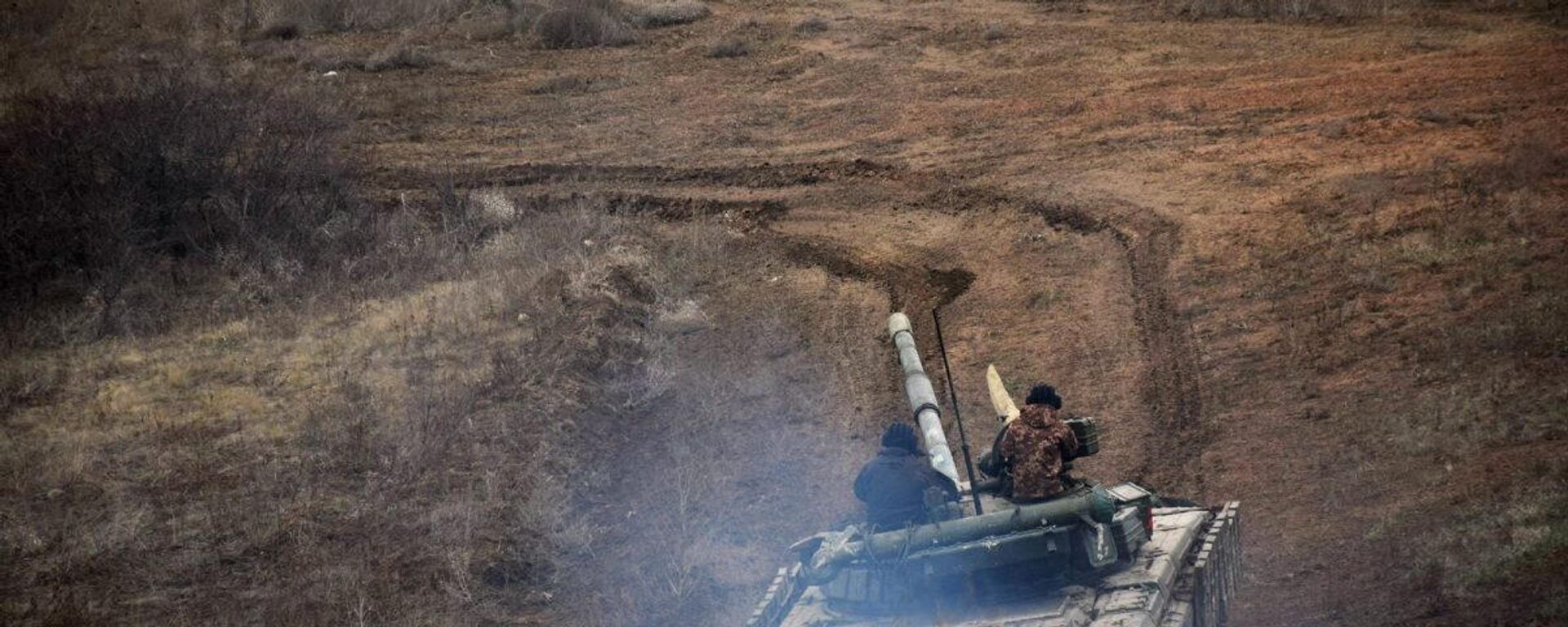 Forças Armadas da Ucrânia em exercícios de tanques em Donbass, 18 de abril de 2021 - Sputnik Brasil, 1920, 23.01.2022