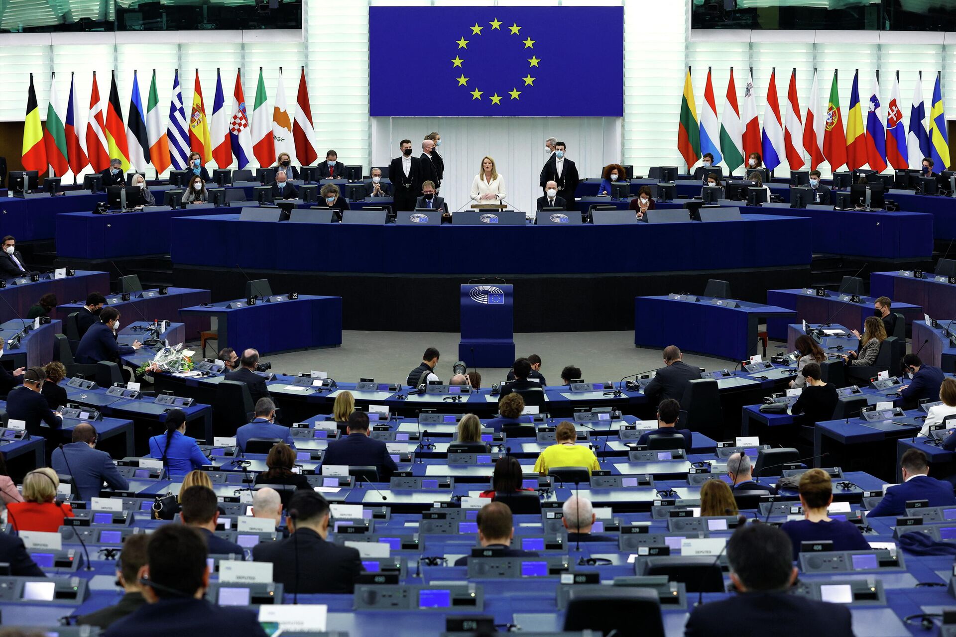 A recém-eleita presidente do Parlamento Europeu, Roberta Metsola discursa durante uma sessão plenária em Estrasburgo, França, em 18 de janeiro de 2022 - Sputnik Brasil, 1920, 24.01.2022