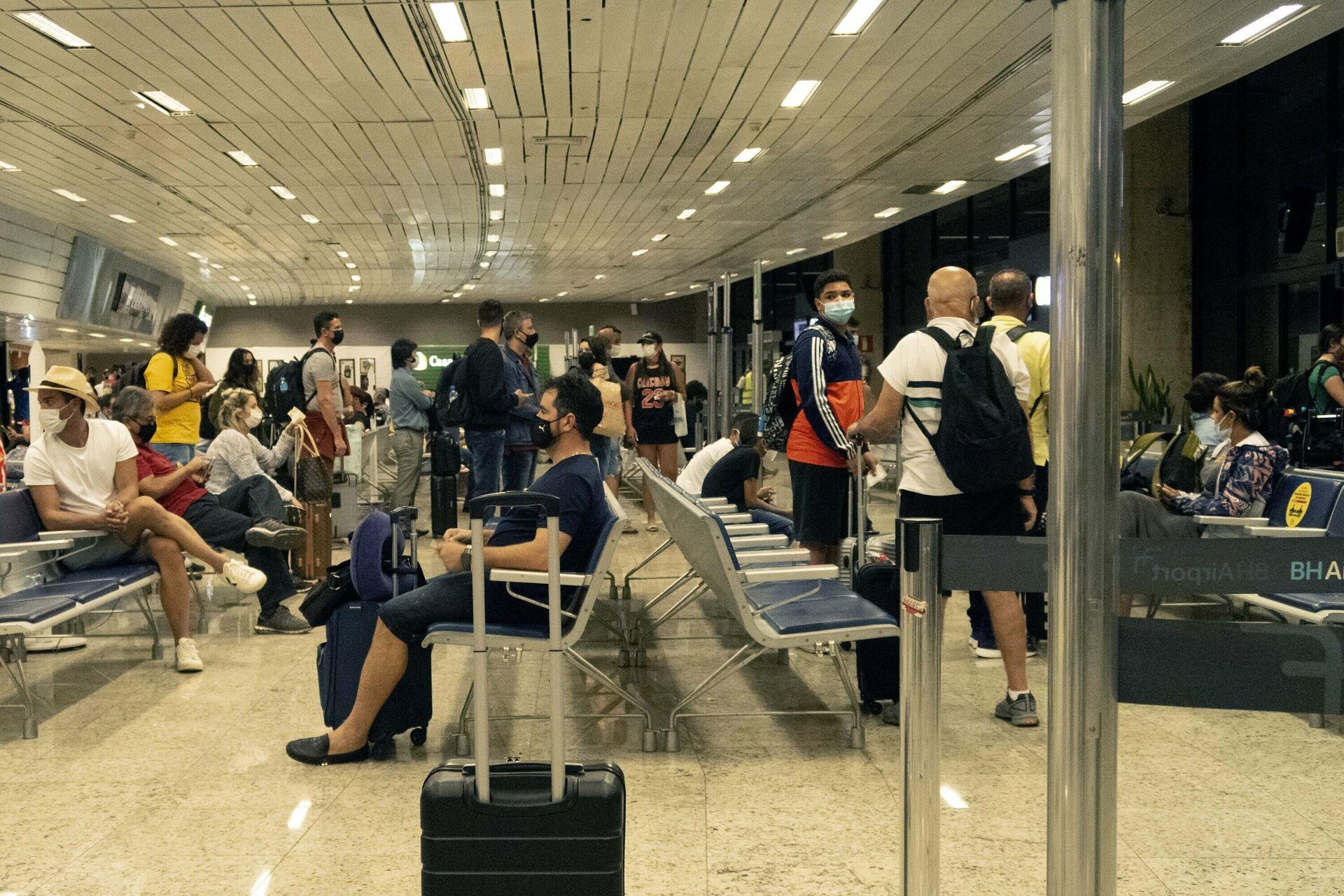 Movimentação de passageiros pelo aeroporto internacional de Belo Horizonte, 4 de janeiro de 2022 - Sputnik Brasil, 1920, 27.01.2022