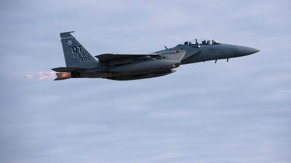 Caça de quarta geração F-15EX voando na Base Conjunta Elmendorf-Richardson, Alasca, EUA, 12 de maio de 2021 - Sputnik Brasil