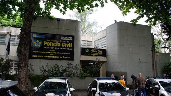 No Rio de Janeiro, a fachada da Delegacia de Homicídios na Barra da Tijuca, em 1º de fevereiro de 2022 - Sputnik Brasil