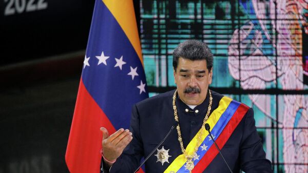 O presidente da Venezuela, Nicolás Maduro, fala durante cerimônia de abertura do novo mandato judicial, em Caracas, Venezuela, 27 de janeiro de 2022 - Sputnik Brasil