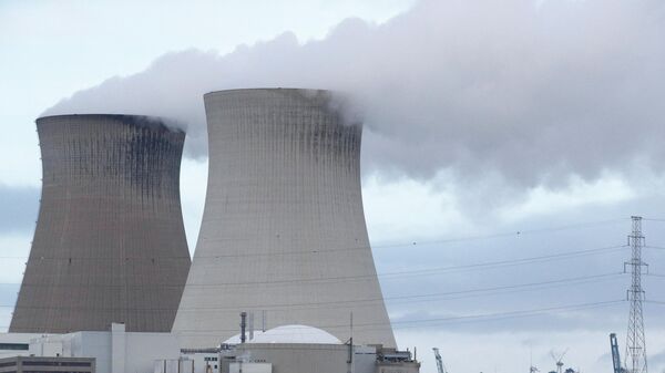 Imagem mostra a usina nuclear de Doel, na Bélgica, em 1º de fevereiro de 2022 - Sputnik Brasil