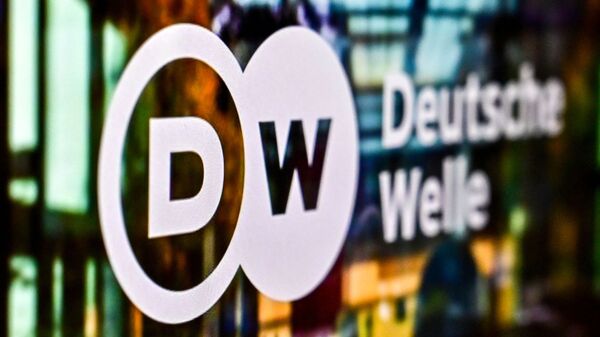 Logótipo do canal Deutsche Welle - Sputnik Brasil