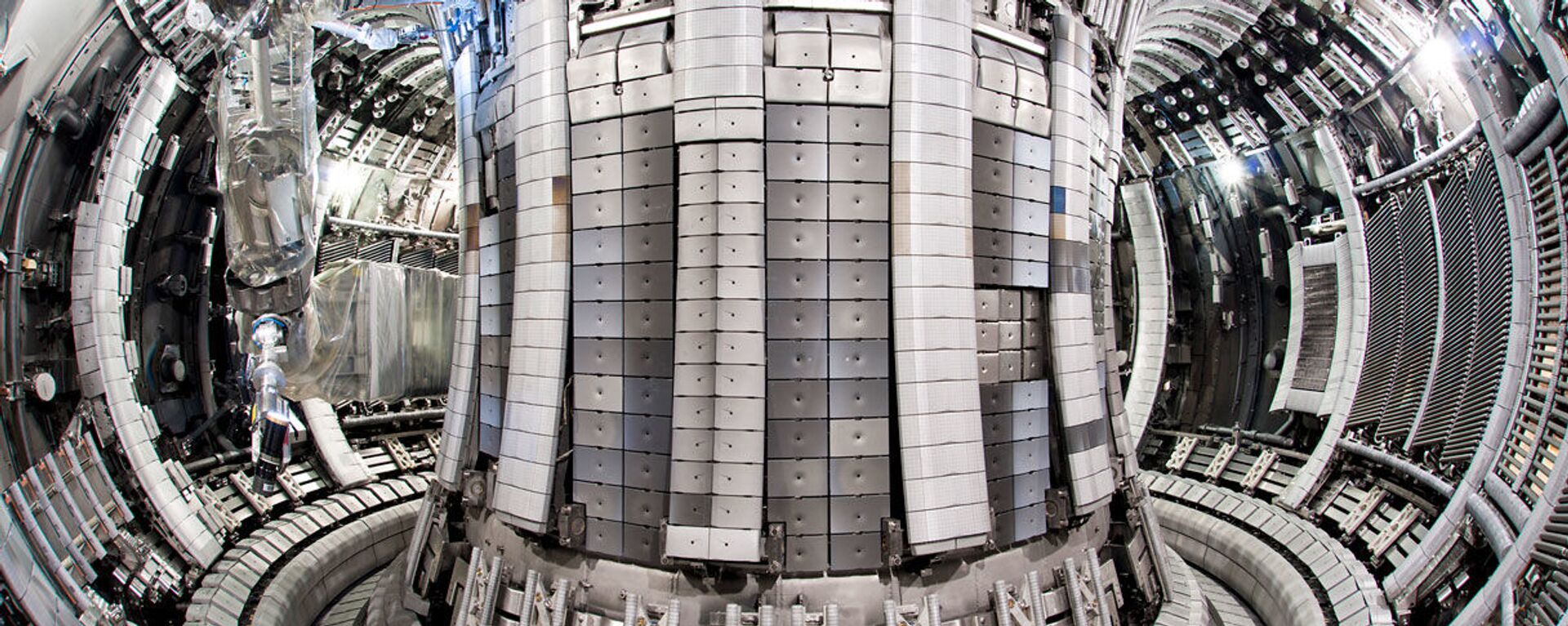 O reator experimental Joint European Torus (JET, na sigla em inglês) é o maior do mundo - Sputnik Brasil, 1920, 10.02.2022