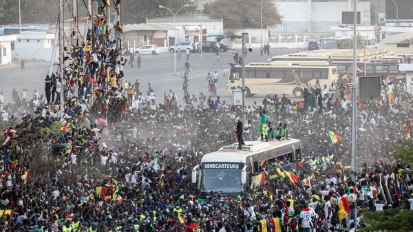 Celebração da vitória da seleção de futebol do Senegal na Copa da Nações Africanas após derrotar o Egito na final 
 - Sputnik Brasil
