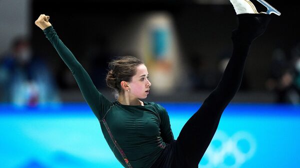Patinadora russa Kamila Valieva nas Olimpíadas de Inverno em Pequim - Sputnik Brasil