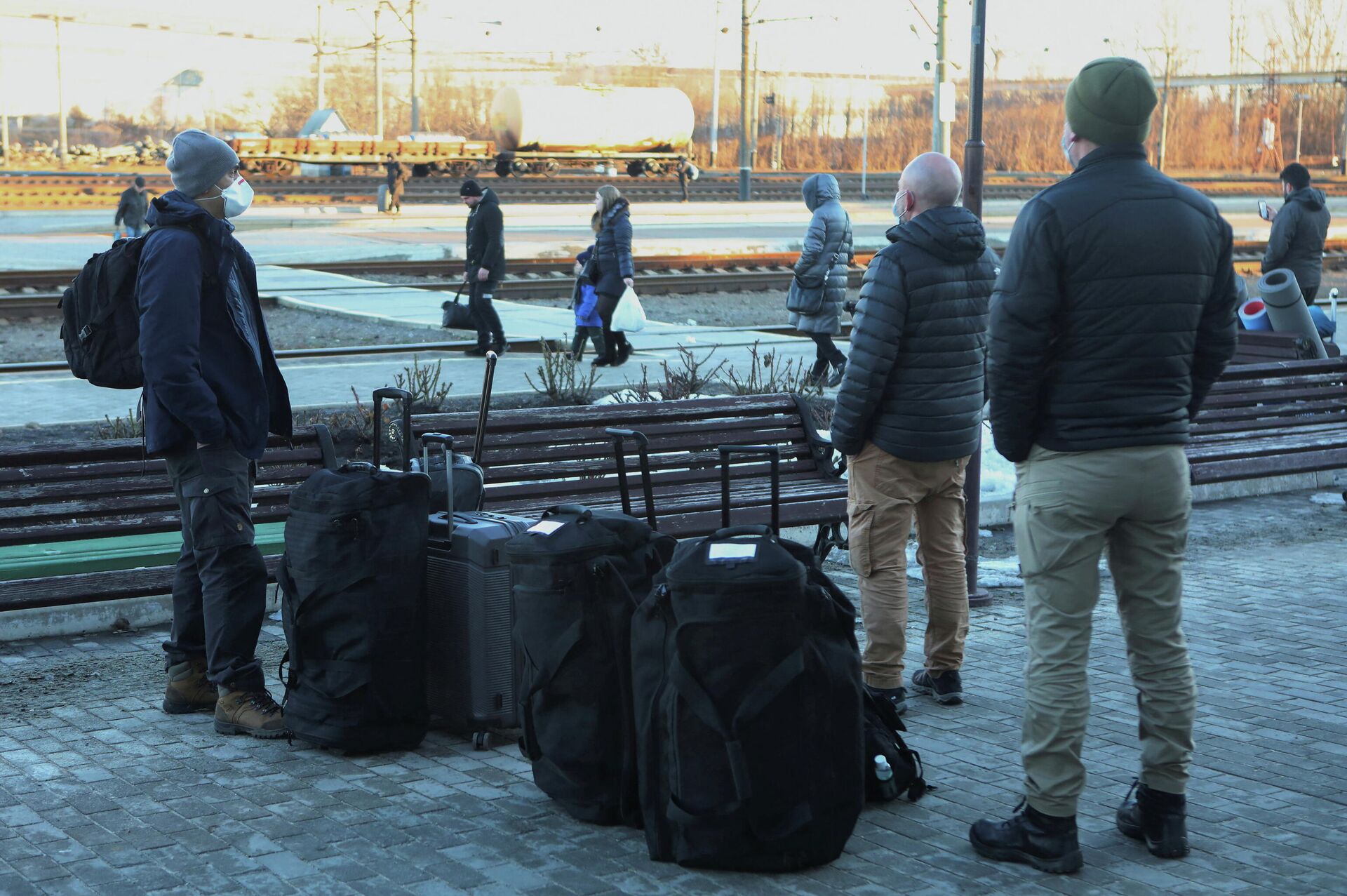 Membros da OSCE deixam a Ucrânia, estação ferroviária em Kramatorsk, na região de Donetsk, 13 de fevereiro de 2022 - Sputnik Brasil, 1920, 14.02.2022