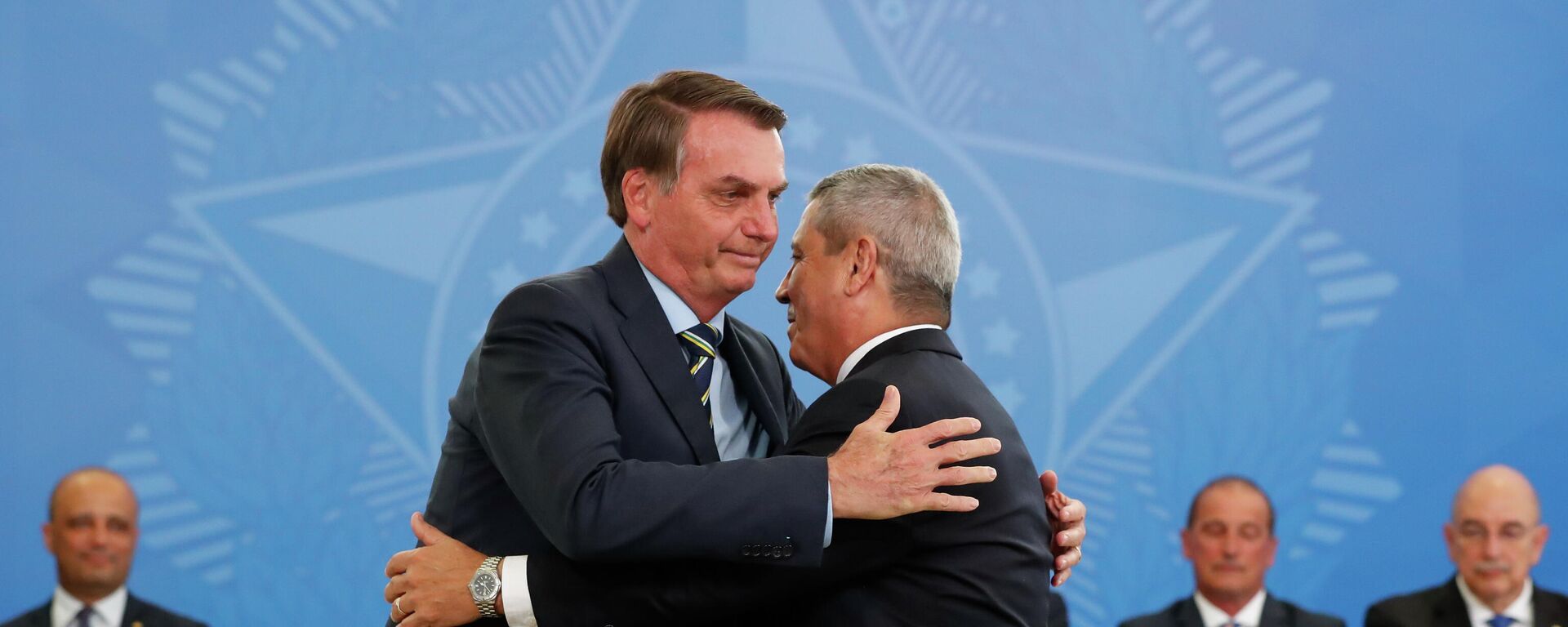 Presidente da República, Jair Bolsonaro e general Braga Netto, em Brasília, 18 de fevereiro de 2020 - Sputnik Brasil, 1920, 14.02.2022