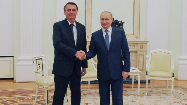Jair Bolsonaro (à esquerda), presidente do Brasil, e Vladimir Putin, presidente da Rússia, durante encontro oficial no Kremlin. Rússia, 16 de fevereiro de 2022 - Sputnik Brasil