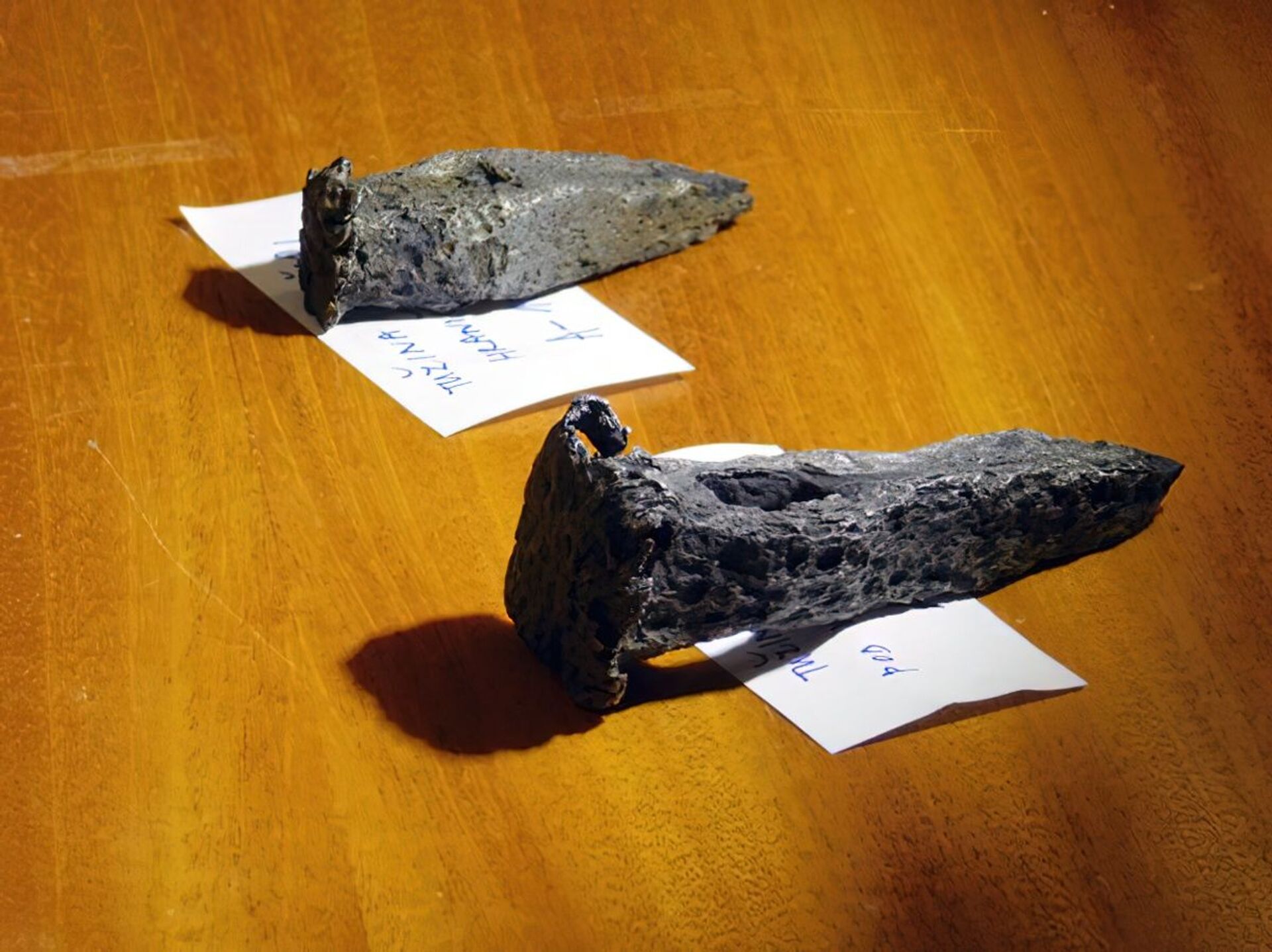 Ferramentas de ferro utilizadas para mineração de ouro na Idade Média encontrados durante escavações na vila de Tuzina, Eslováquia - Sputnik Brasil, 1920, 18.02.2022