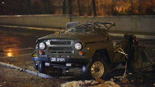 Carro explodido no centro de Donetsk - Sputnik Brasil