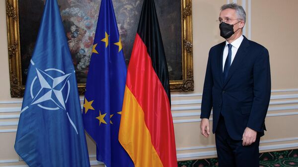 Jens Stoltenberg, secretário-geral da OTAN, antes de encontro com Olaf Scholz, chanceler alemão (fora da foto), durante 56ª Conferência de Segurança de Munique, Munique, Alemanha, 19 de fevereiro de 2022 - Sputnik Brasil