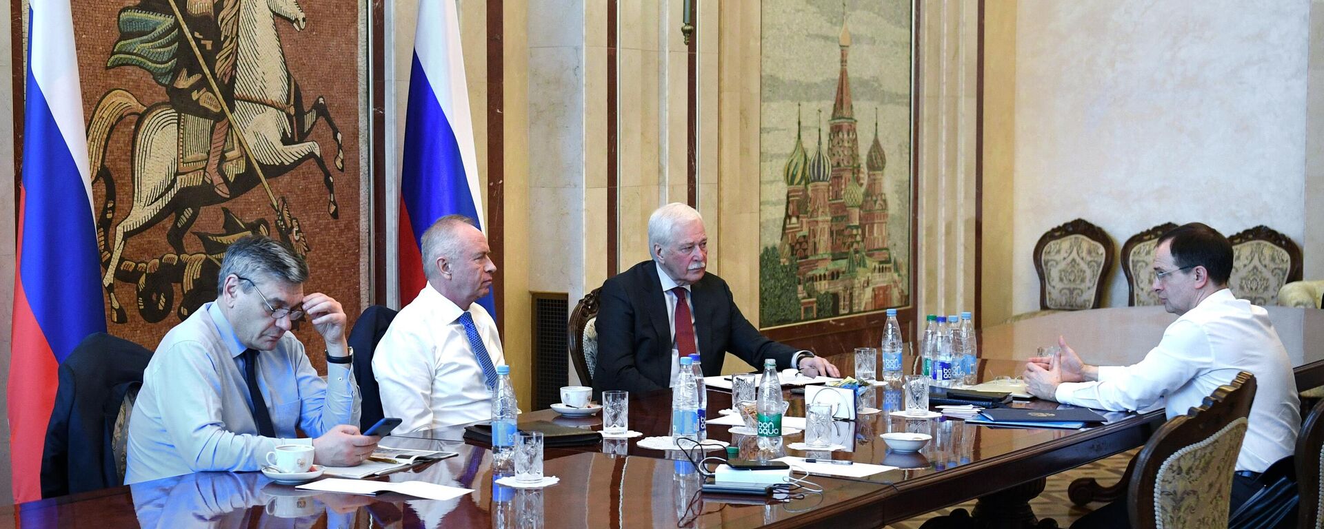 Delegação russa aguarda representantes da Ucrânia para negociações em Gomel, Belarus, 27 de fevereiro de 2022 - Sputnik Brasil, 1920, 06.03.2022