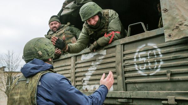 Militares da República Popular de Donetsk em Nikolaevka - Sputnik Brasil