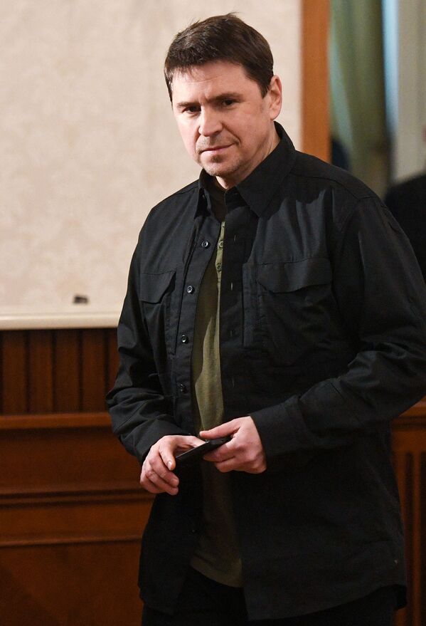 Mikhail Podolyak, assessor do Gabinete do Presidente ucraniano, antes das negociações russo-ucranianas, 28 de fevereiro de 2022. - Sputnik Brasil