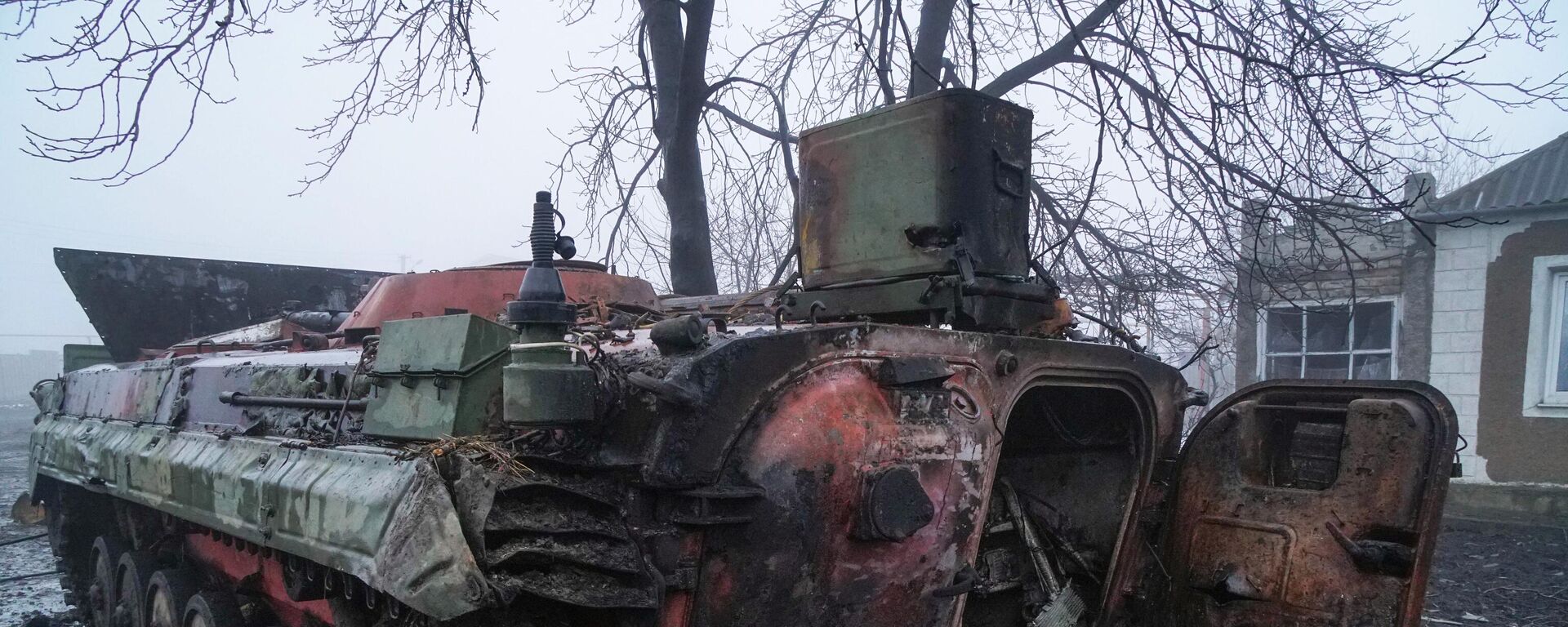 Equipamento militar das forças ucranianas destruído na povoação de Volnovakha, 2 de março de 2022 - Sputnik Brasil, 1920, 22.01.2024