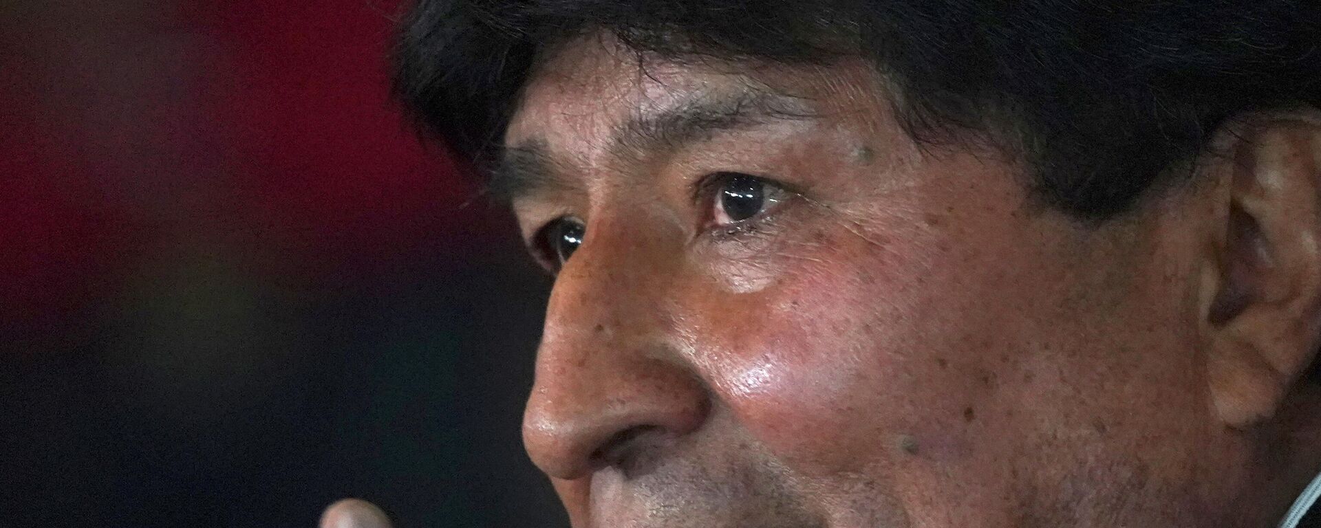 Evo Morales, ex-presidente da Bolívia, fala durante uma entrevista coletiva à margem de um seminário do Partido Trabalhista, na Cidade do México, sexta-feira, 22 de outubro de 2021 - Sputnik Brasil, 1920, 14.06.2022