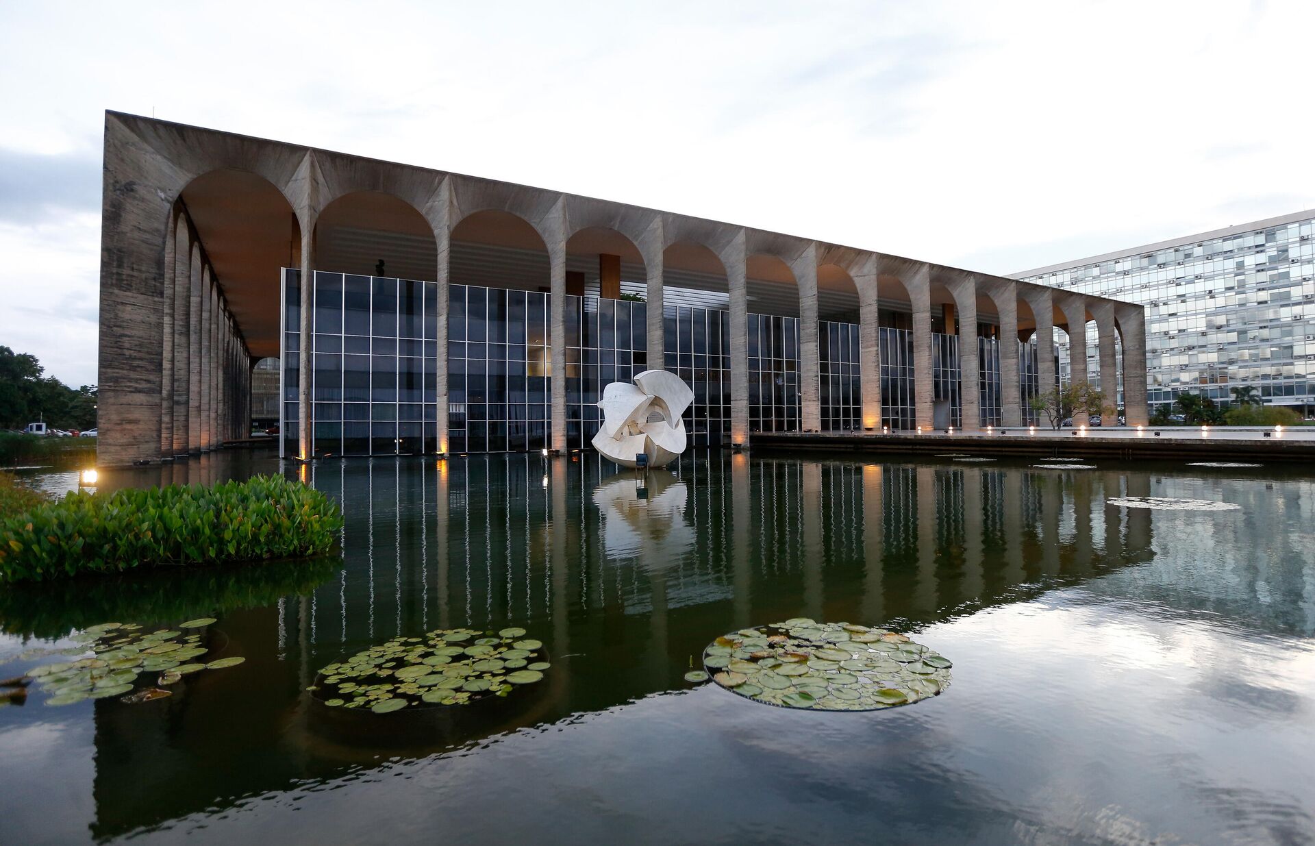 Fachada do Palácio Itamaraty, em Brasília, em 9 de março de 2017 - Sputnik Brasil, 1920, 06.07.2022