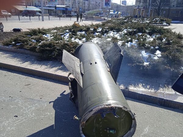 Fragmento do míssil ucraniano Tochka-U em Donetsk. - Sputnik Brasil