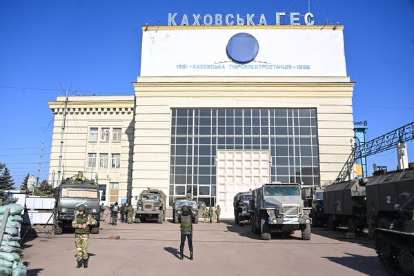 Hidrelétrica de Kakhovka, na região ucraniana de Kherson, sob controle da Guarda Nacional russa. - Sputnik Brasil
