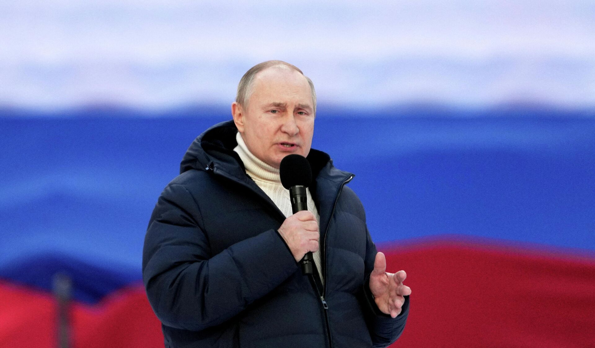 Vladimir Putin, presidente russo, dá discurso em concerto marcando o oitavo aniversário da reintegração da Crimeia na Rússia no Estádio Luzhniki em Moscou, Rússia, 18 de março de 2022 - Sputnik Brasil, 1920, 21.03.2022
