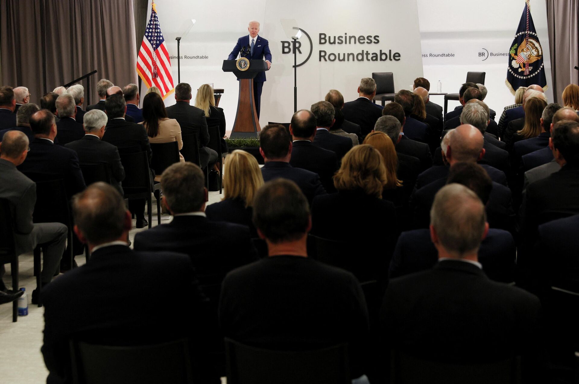Presidente dos EUA, Joe Biden, fala a empresários da associação Business Roundtable, Washington, 21 de março de 2022 - Sputnik Brasil, 1920, 22.03.2022