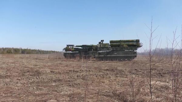Sistema de defesa antiaérea Buk-M3 em Donbass durante a operação militar especial da Rússia na Ucrânia, foto publicada em 22 de março de 2022 - Sputnik Brasil