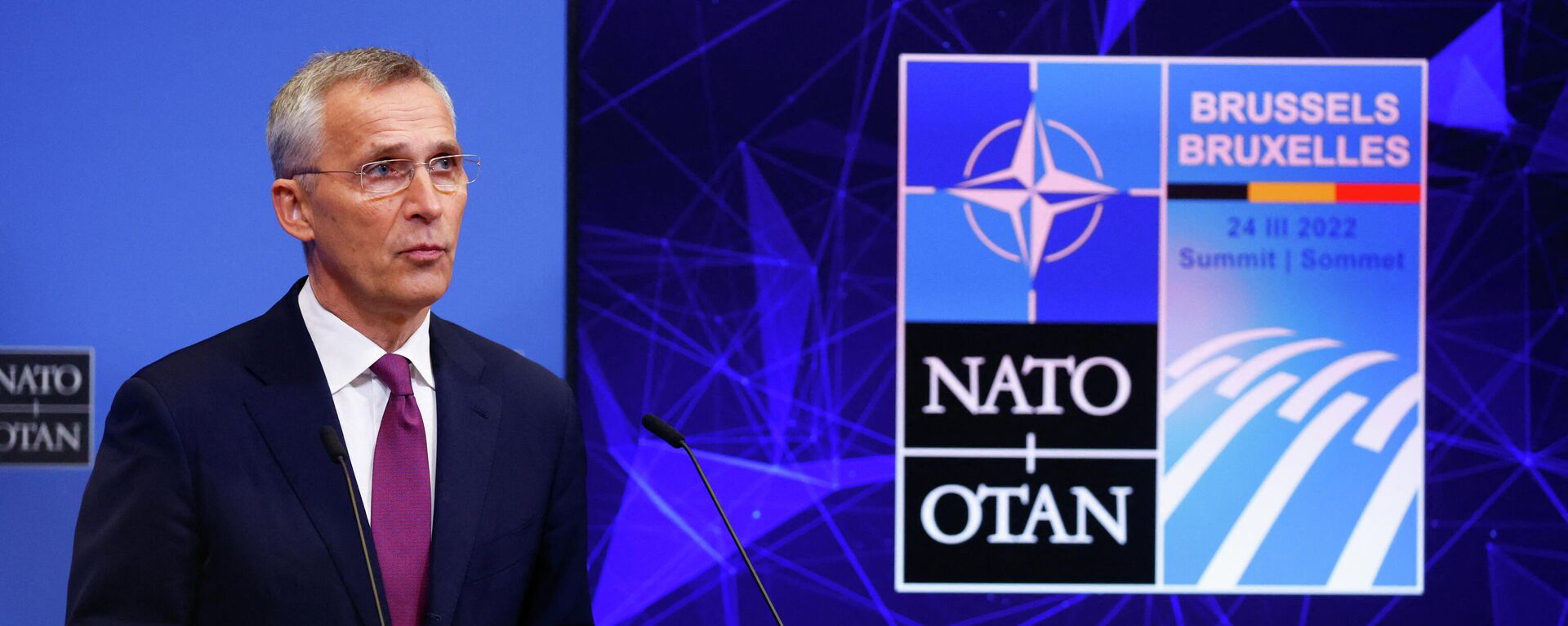 O secretário-geral da OTAN, Jens Stoltenberg, participa de uma coletiva de imprensa na véspera de uma cúpula da OTAN, em Bruxelas, Bélgica, em 23 de março de 2022 - Sputnik Brasil, 1920, 23.03.2022
