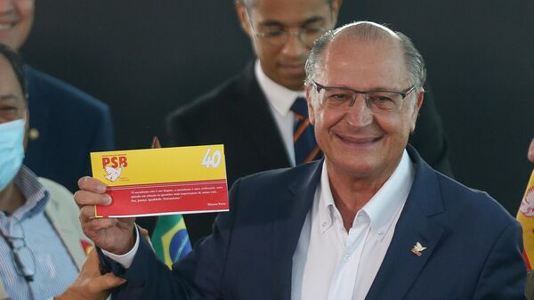 O ex-governador de São Paulo Geraldo Alckmin se filia ao PSB (Partido Socialista Brasileiro) em cerimônia realizada em Brasília em 23 de fevereiro de 2022. - Sputnik Brasil