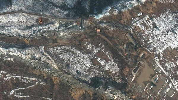 Imagem de satélite mostrando atividade no lugar de testes nucleares Punggye-ri na província Hamgyong do Norte, Coreia do Norte, 4 de março de 2022 - Sputnik Brasil