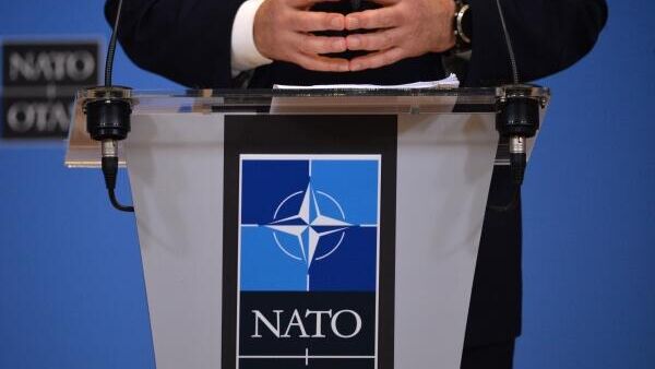  O secretário-geral da Organização do Tratado do Atlântico Norte (OTAN), Jens Stoltenberg, durante conferência de imprensa após reunião do Conselho Rússia-OTAN, em Bruxelas, 12 de janeiro de 2022  - Sputnik Brasil
