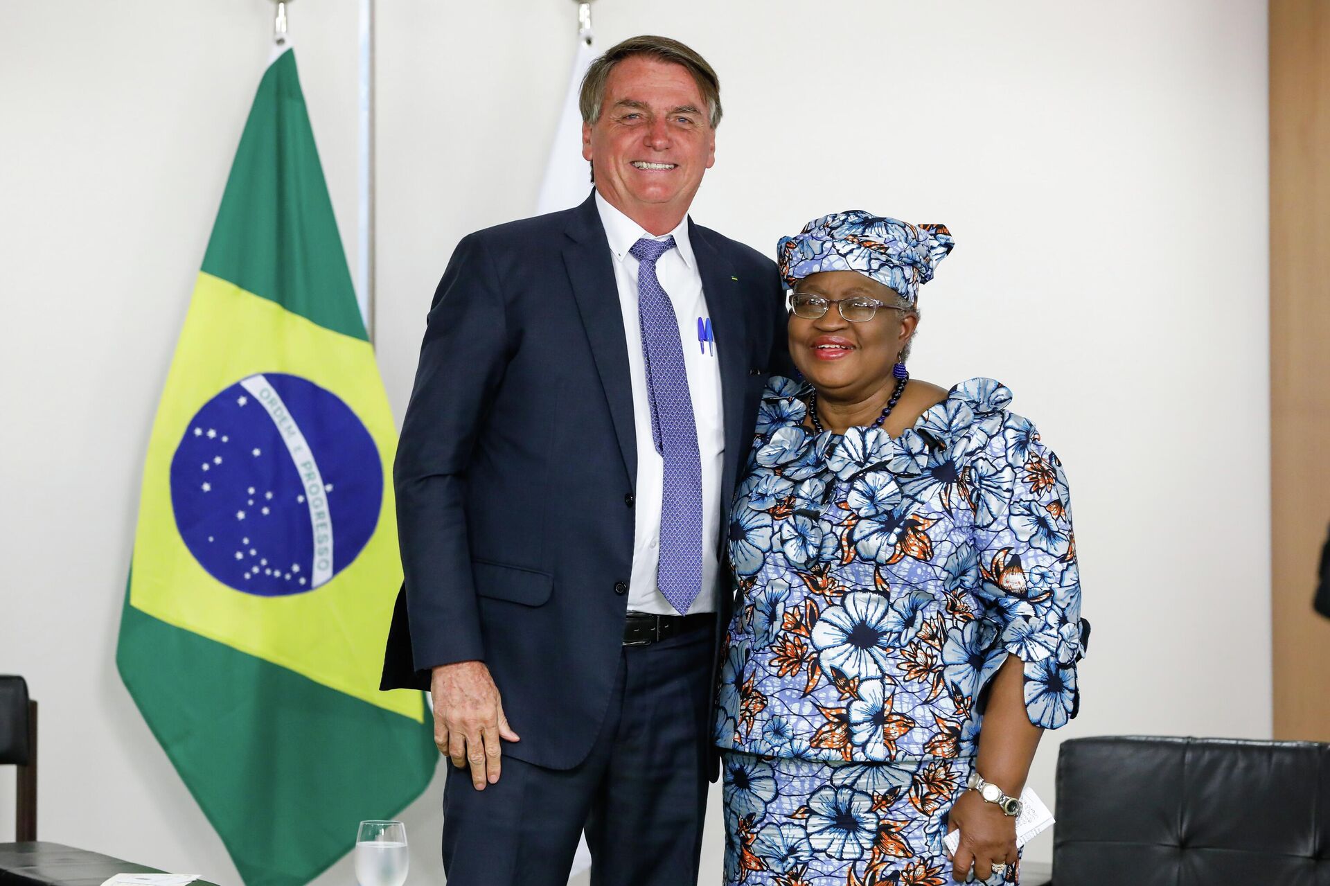 Jair Bolsonaro em audiência com a diretora-geral da Organização Mundial do Comércio, Ngozi Okonjo-Iweala, 18 de abril de 2022 - Sputnik Brasil, 1920, 19.04.2022
