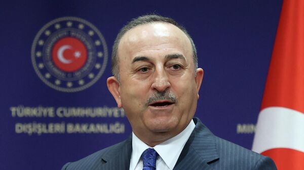 Mevlut Cavusoglu, ministro das Relações Exteriores turco em coletiva de imprensa em Ancara, Turquia, 19 de abril de 2022 - Sputnik Brasil